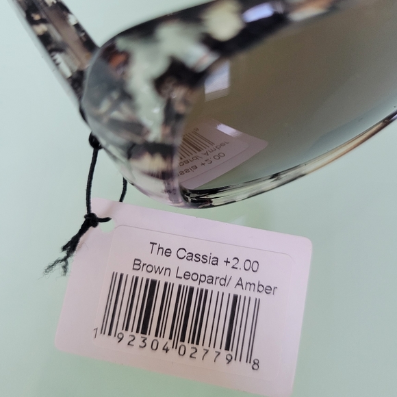 Bifocal Reading Sunglasses by Readers.com +2.00 The Cassia - Picture 4 of 5